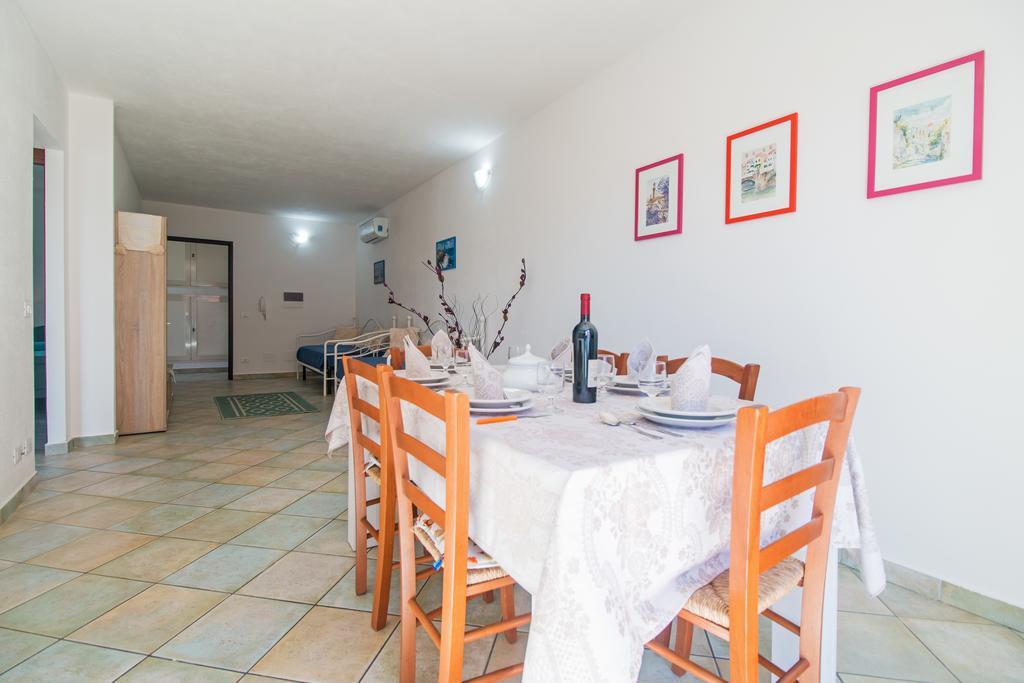 Residenza Maria Antonia - Private Apartment Orosei Eksteriør bilde